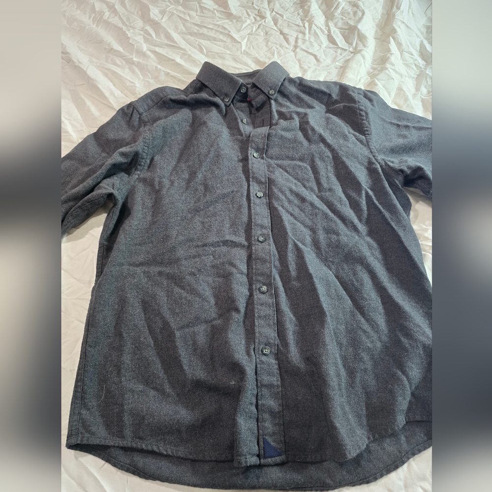 UNTUCKit cotton button down shirt